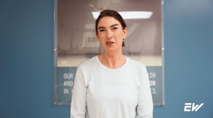 A women talking about her positive experience taking small group Pilates classes at EW Motion Therapy.